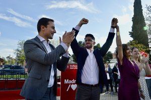 Juan Lobato y María Jesús Montero apoyan a Andrés Villa en la presentación de la candidatura del PSOE de Collado Villalba