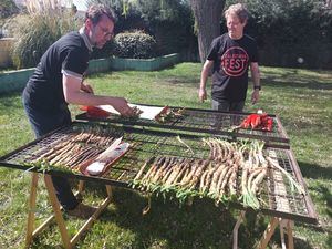 Las Rozas acoge este fin de semana una carrera en chanclas por la Esclerosis Múltiple y el Calsotada Fest