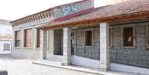 El Centro de Salud de Hoyo de Manzanares, cerrado por el desprendimiento de un falso techo