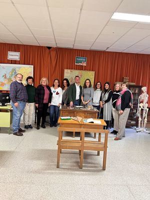 El Colegio Carlos Ruiz de Galapagar recrea 80 años de enseñanza en una exposición