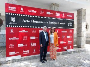 Enrique Cerezo, homenajeado en Hoyo de Manzanares por su labor de protección y conservación del cine español