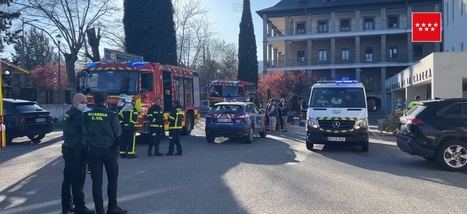 Los bomberos extinguen un incendio en una residencia de ancianos de Guadarrama