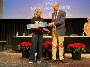 Nadia Fabo recibe el premio de poesía Blas de Otero de Majadahonda por su obra ‘Hija’
 