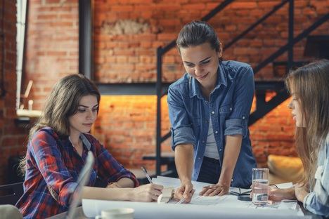 Las Rozas busca niñas y jóvenes que quieran cambiar su entorno con sus soluciones tecnológicas