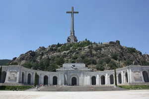 El Ayuntamiento de San Lorenzo de El Escorial concede la licencia para las exhumaciones en el Valle de los Caídos
 