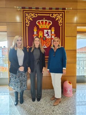 La alcaldesa de Collado Villalba recibe a Sara Correyero, ganadora de los ‘Premios Women Startup Awards’