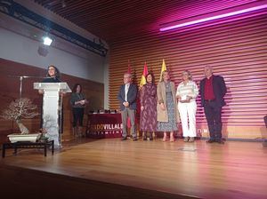 Collado Villalba rinde homenaje a los maestros y profesores jubilados