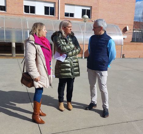 Collado Villalba invierte más de 44.000 euros para sustituir las pérgolas de cuatro colegios de la localidad