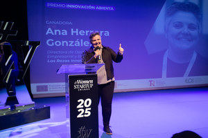 La directora de Desarrollo Empresarial y Emprendimiento de Las Rozas Innova, Ana Herrera, ganadora en los Women Startup Awards