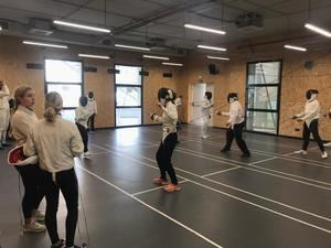 El Club de Esgrima de Hoyo de Manzanares cumple 25 años promoviendo este deporte en la Sierra