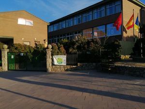 Críticas del PSOE de Torrelodones a la inversión prevista en los centros educativos públicos este verano