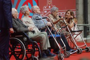 La Comunidad de Madrid presenta más de 100 medidas para fomentar el envejecimiento activo y prevenir la dependencia