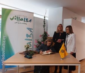 Collado Villalba rinde homenaje a los profesores que se jubilaron en el curso pasado