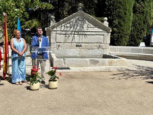 Torrelodones inaugura la restauración de la histórica Fuente del Caño
