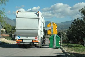 Guadarrama saca a concurso la renovación de todos los contenedores de residuos