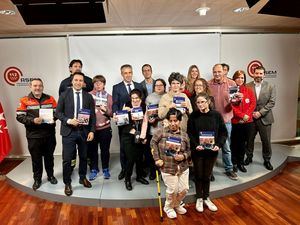 La Comunidad de Madrid presenta una guía de seguridad y emergencias adaptada para personas con discapacidad