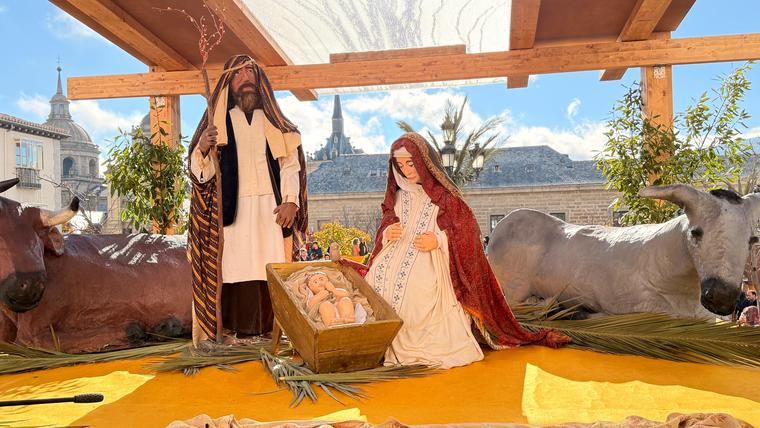 Ya se puede visitar el Belén Monumental de San Lorenzo de El Escorial, el gran símbolo de la Navidad gurriata