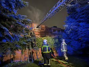 Un hombre de 96 años fallece en el incendio de una vivienda adosada en Las Rozas