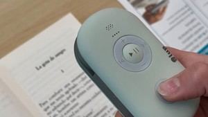 Llegan a Galapagar las lupas inteligentes, una tecnología innovadora de apoyo a la lectura