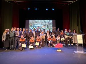Collado Villalba entrega a miembros de Protección Civil y Policía Local las Medallas del 2 de Mayo por su labor en la DANA