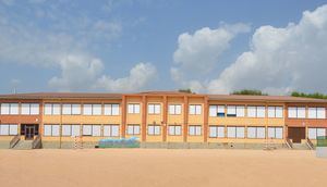 El Colegio Villa de Guadarrama, en Guadarrama, estrena el curso 2025/2026 con persianas nuevas