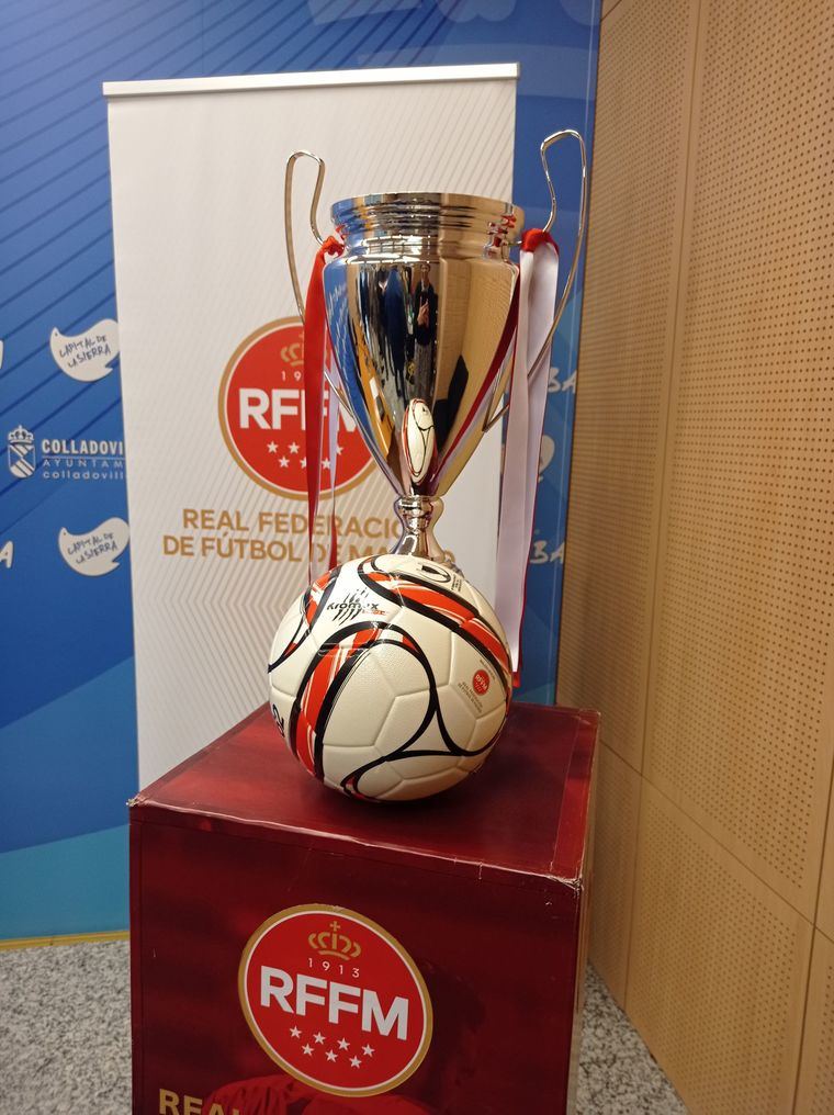 No te lo pierdas. El CDE Dehesa Villalba se enfrenta al Movistar Inter en la final del Trofeo Senior de Fútbol Sala de la Comunidad