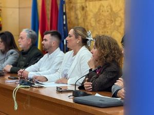 La alcaldesa de Torrelodones, Almudena Negro, certifica la ruptura total con la portavoz de Vox, Sonsoles Palacios: pide a Bambú que designe otra portavoz