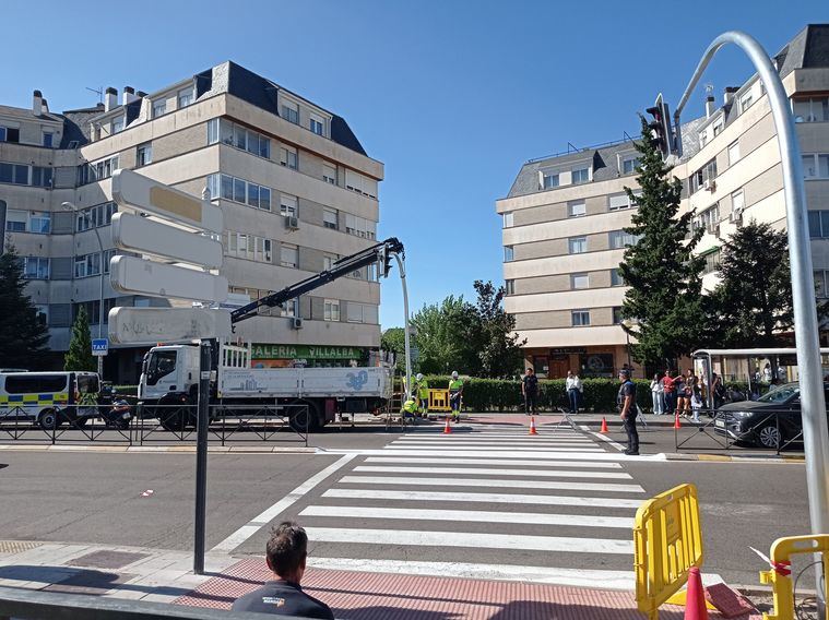 El Ayuntamiento de Collado Villalba reordena el tráfico en la zona del Zoco para mejorar la circulación y el paso de usuarios de los autobuses