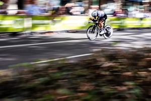 El paso de la Vuelta Ciclista por Guadarrama obligará a cortar el tráfico en dos ocasiones el sábado