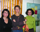  Helena, Teresa y Mar en la inauguración de su exposición