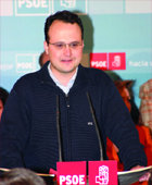 Juan D. Bidart, candidato socialista a la alcaldía
