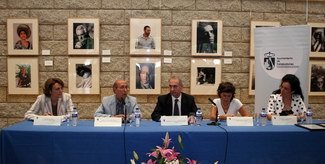 Durante el acto de presentación: Pilar Alcover (del rectorado de la U. Nebrija) Fernando Pucho,  Carlos Galbeño,  Begoña Chinchilla y Paloma Casado.
