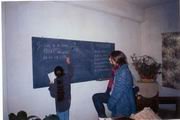 La presidenta de la ONG, Laura Maurelo, durante los talleres educativos en Pando (Urugay)