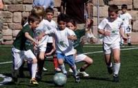 Futbolistas antes que peatones