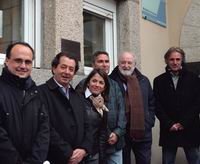 La biblioteca luce placa en homenaje a las víctimas del Holocausto