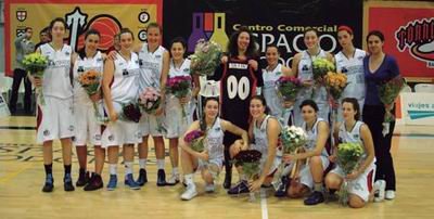 Gran gala de amadrinamiento en el basket femenino